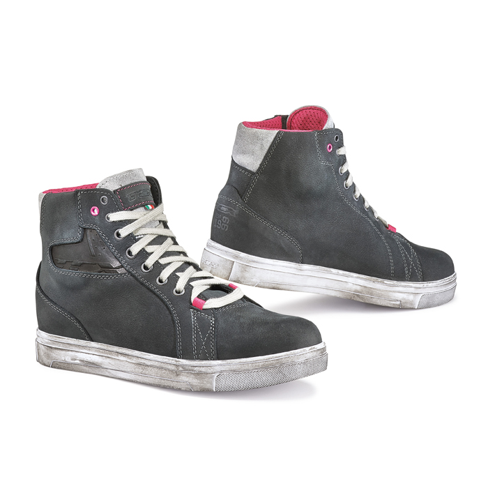 tcx street ace waterproof